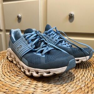 ON Running women’s blue cloud-swift sneakers
